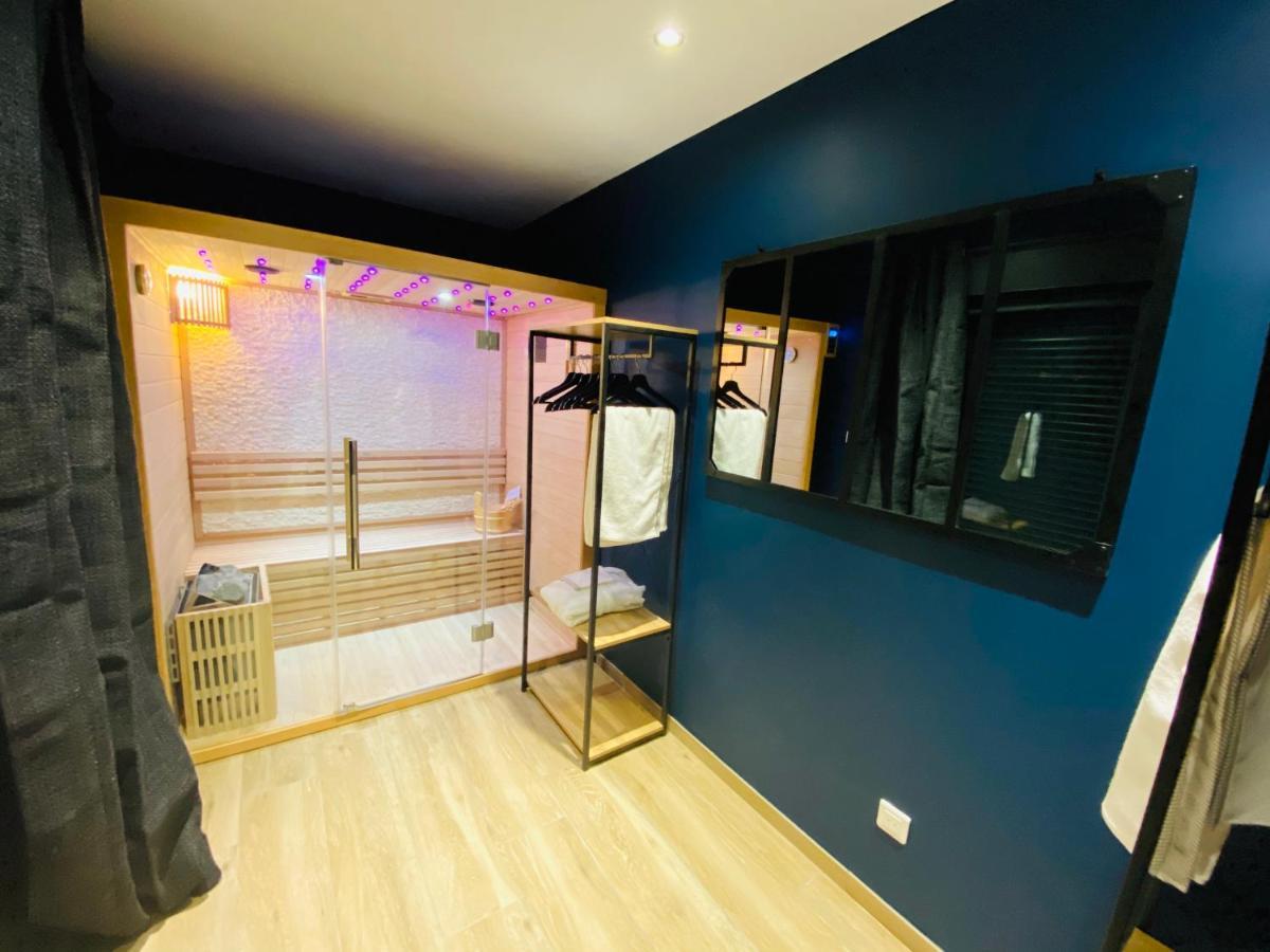 Capsule le temps suspendu balnéo&home cinema&billard Valenciennes Extérieur photo